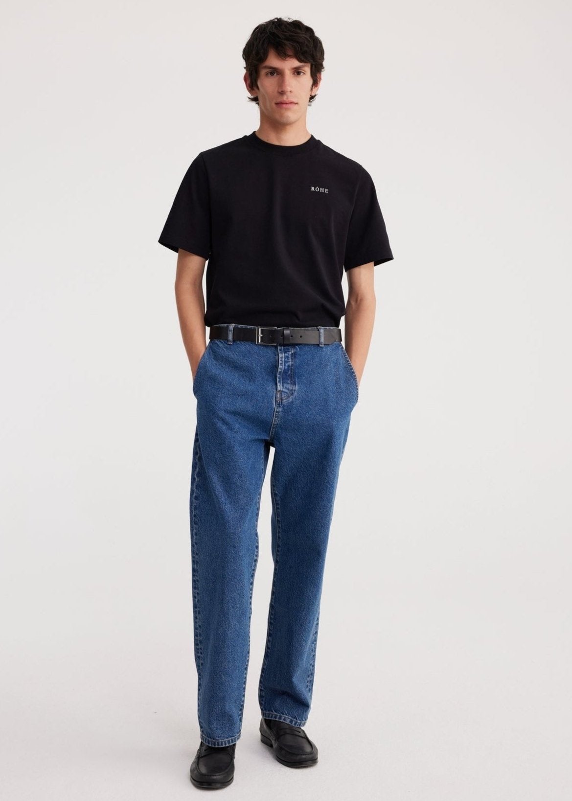 RÓHE MEN TAPERED LEG JEANS - INDIGO