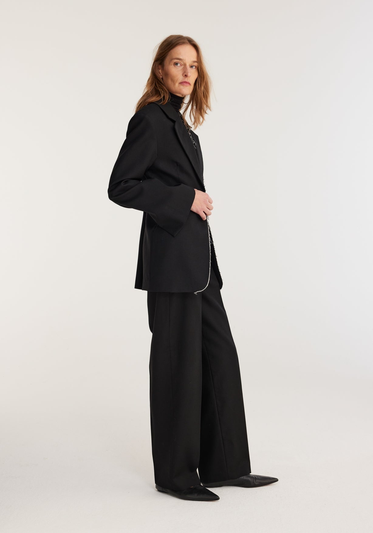 RÓHE RAW EDGE WAISTED BLAZER - NOIR