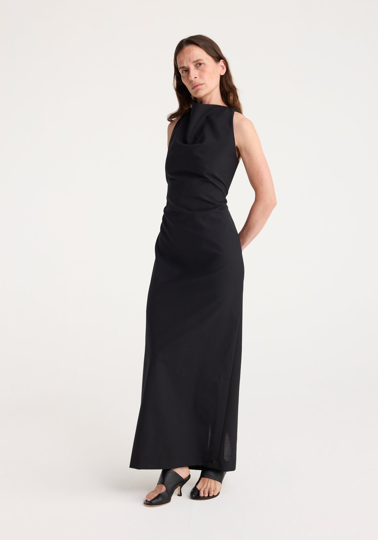 RÓHE SLEEVELESS OPEN BACK DRESS - BLACK