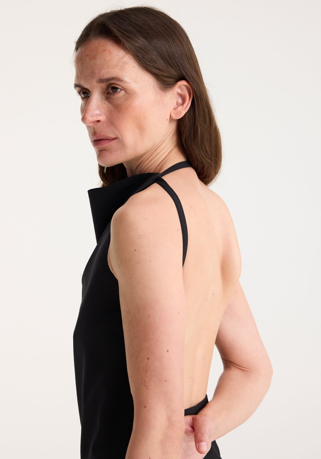 RÓHE SLEEVELESS OPEN BACK DRESS - BLACK