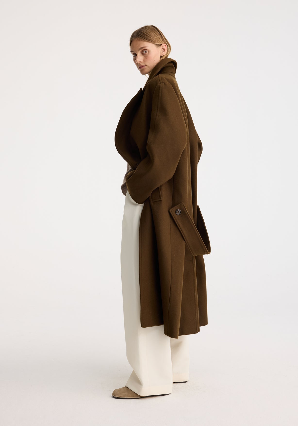 RÓHE OVERSIZED DOUBLE BREASTED COAT - OLIVE