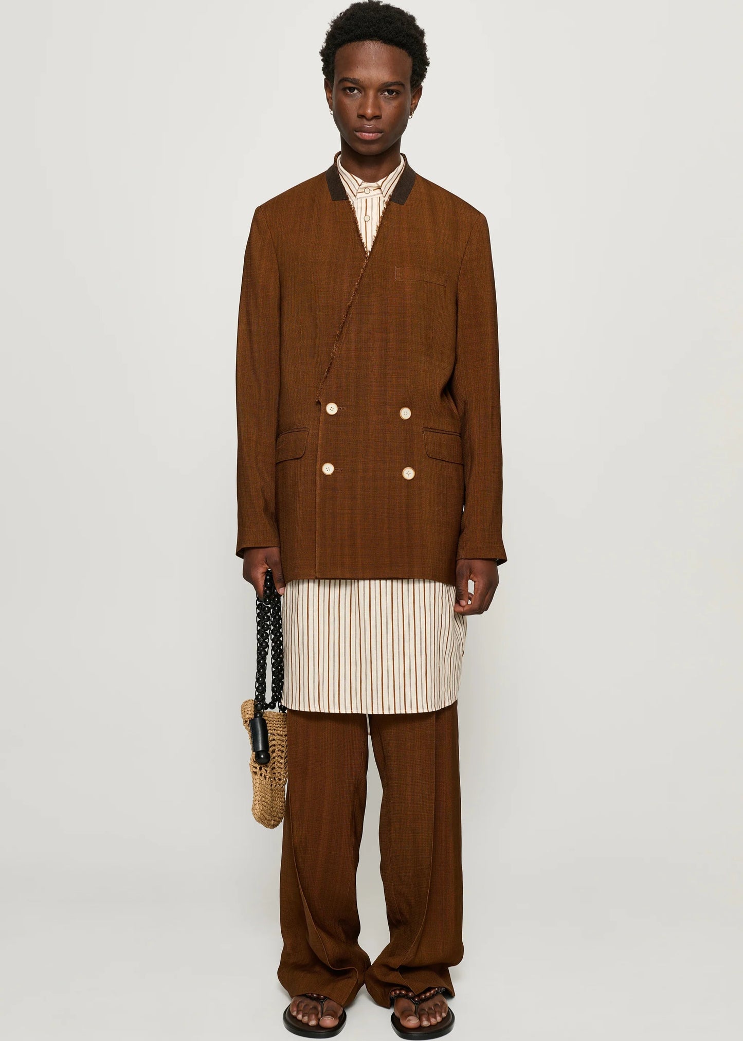 CMMN SWDN VINNY TAILORED COLLARLESS BLAZER - BROWN
