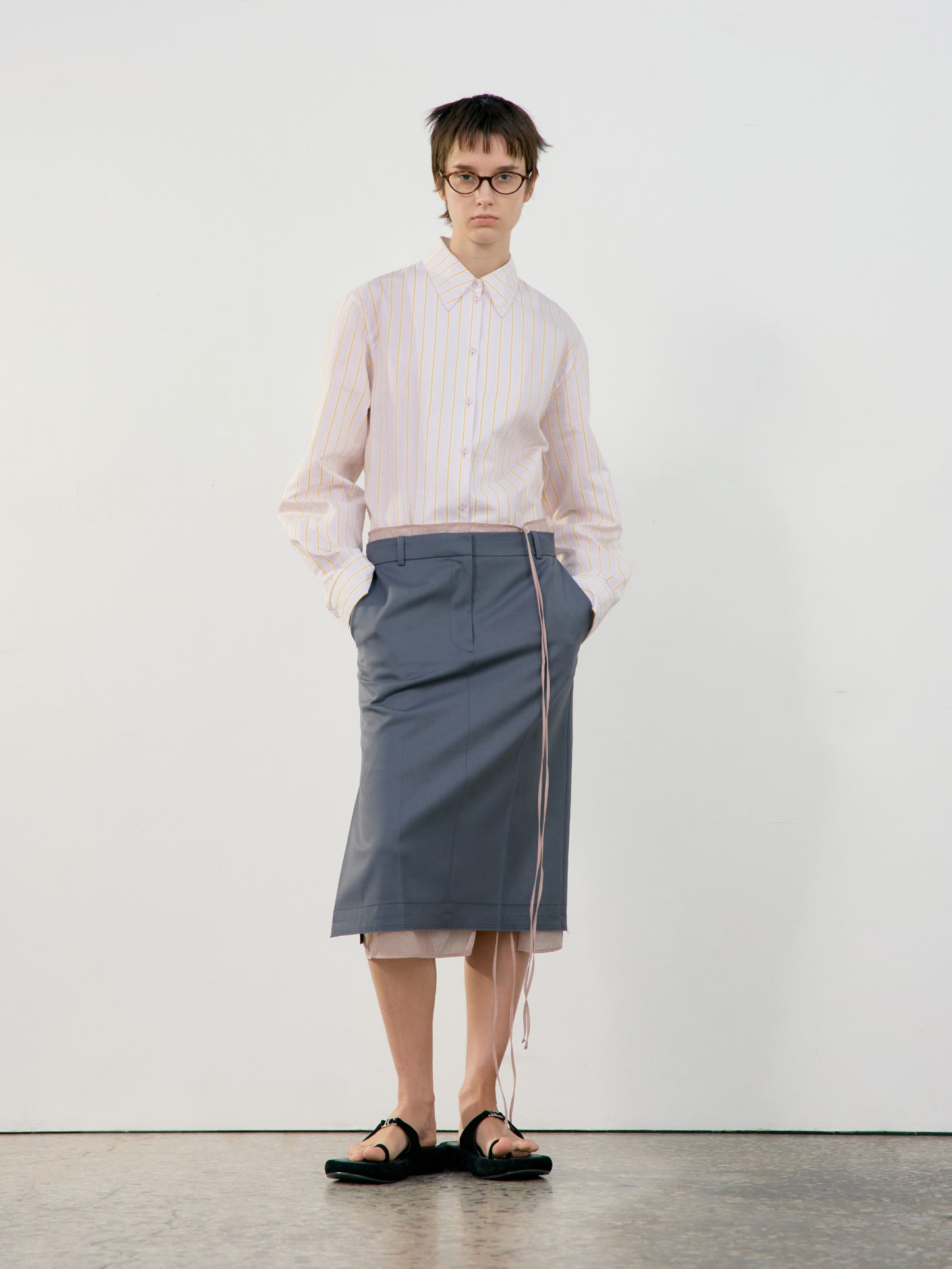 LOW CLASSIC H-LINE SKIRT - GREY