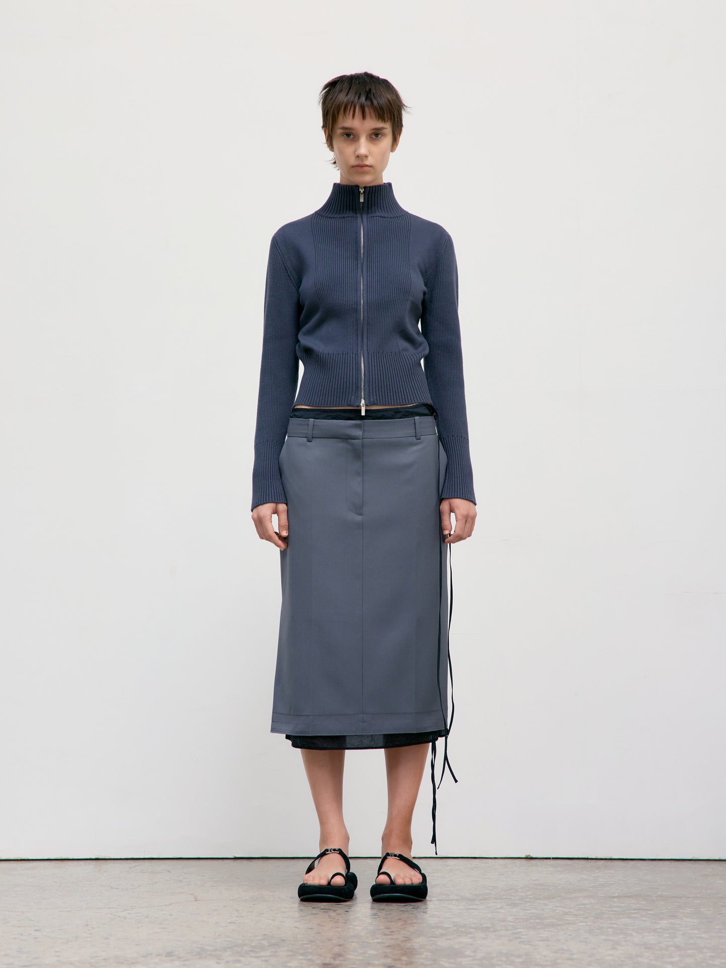 LOW CLASSIC H-LINE SKIRT - GREY