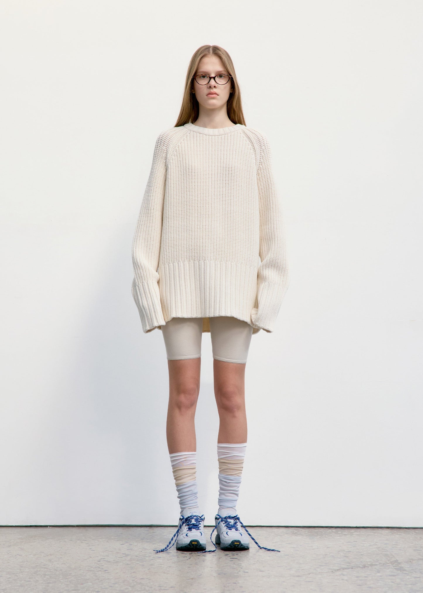 LOW CLASSIC TABI LONG SOCKS - LIGHT BLUE