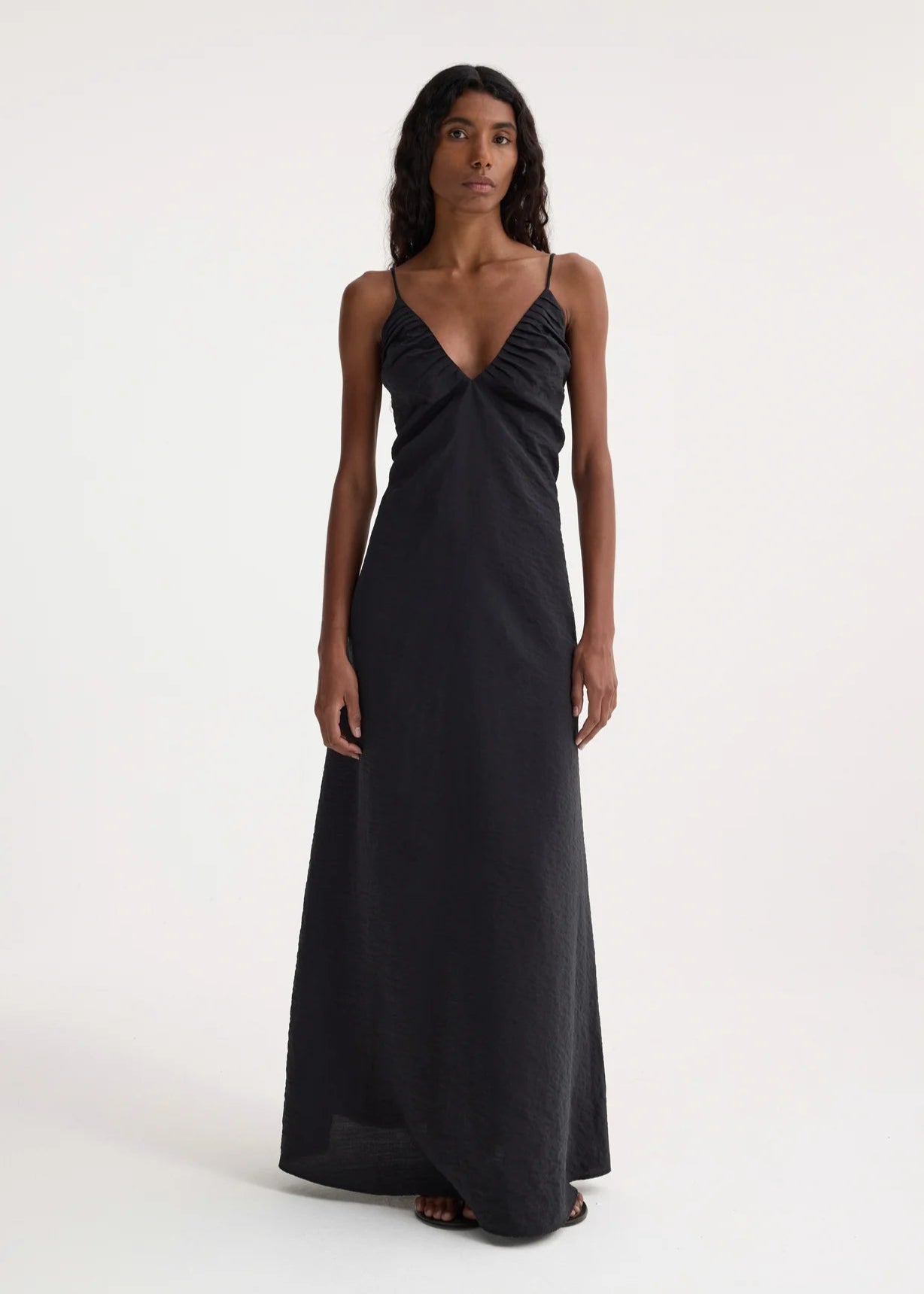 RÓHE HAMMERED SILK V-NECK STRAP DRESS - BLACK