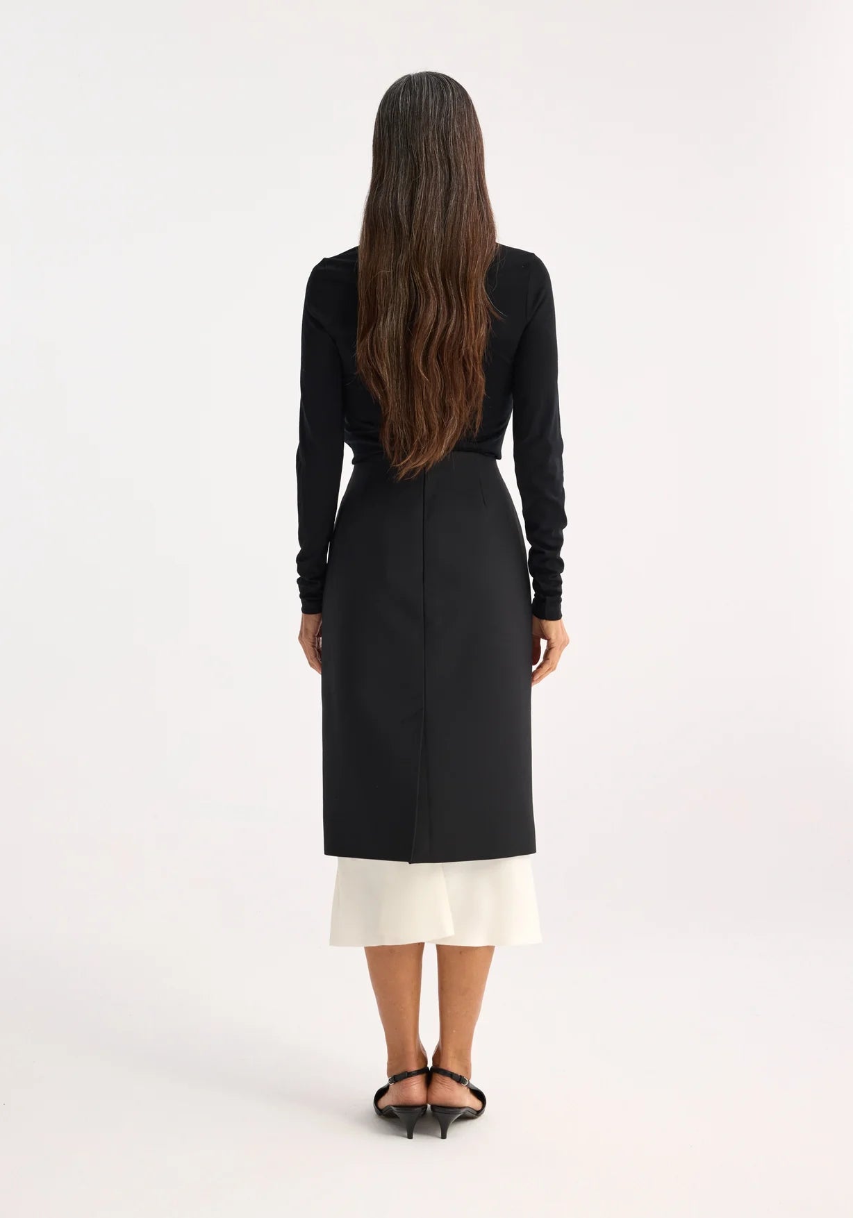 RÓHE LIGHT WEIGHT MERINO WOOL TURTLENECK - BLACK