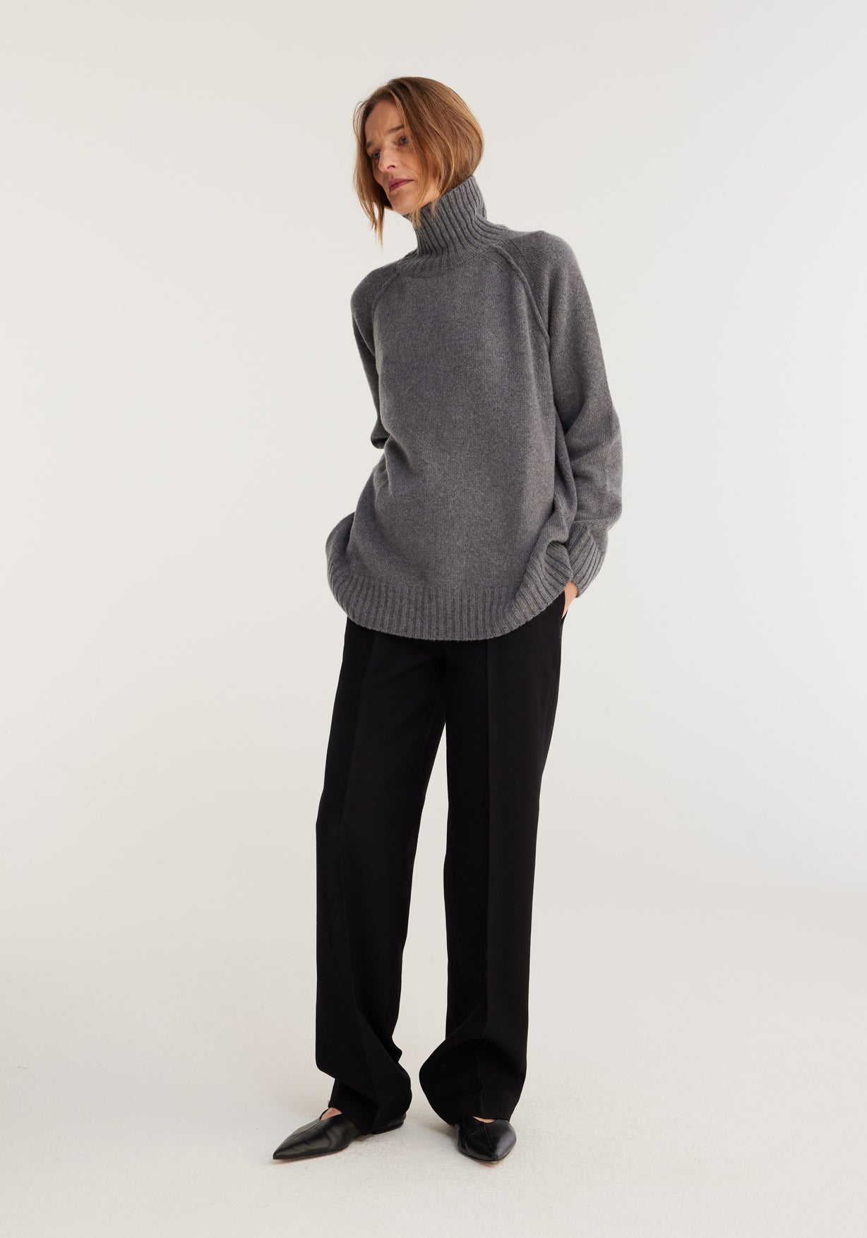 RÓHE WOOL CASHMERE TURTLENECK - GREY MELANGE