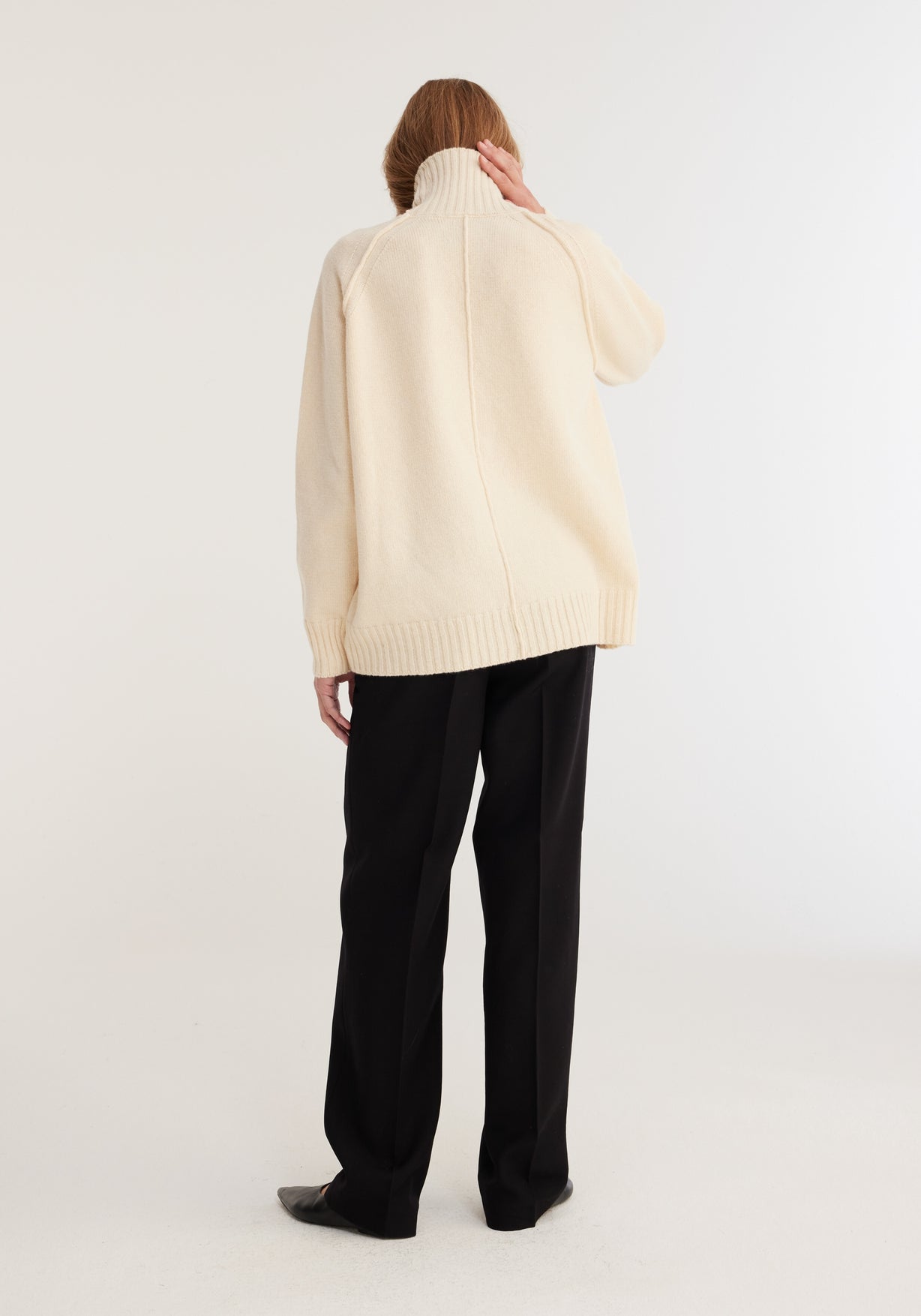 RÓHE WOOL CASHMERE TURTLENECK - OFF-WHITE