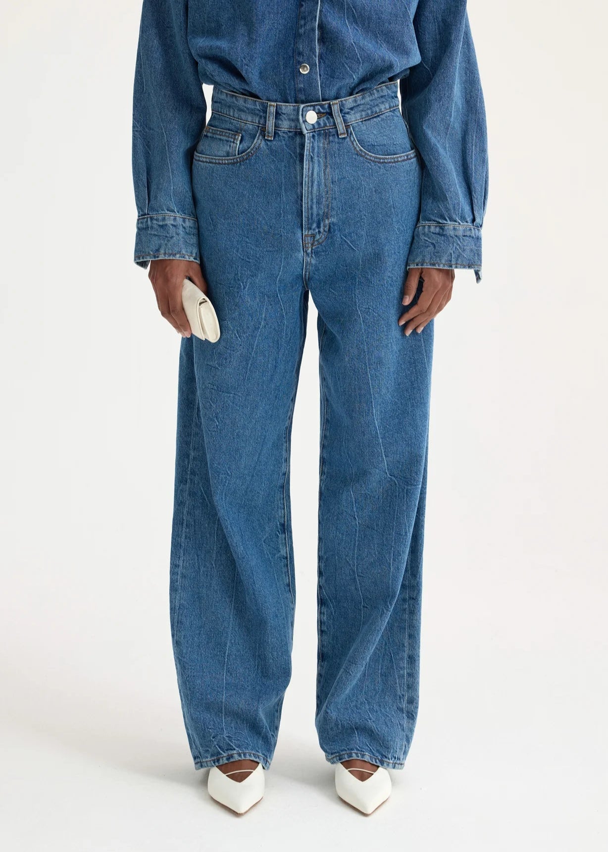 RÓHE BAGGY FIT DENIM - MID DENIM BLUE