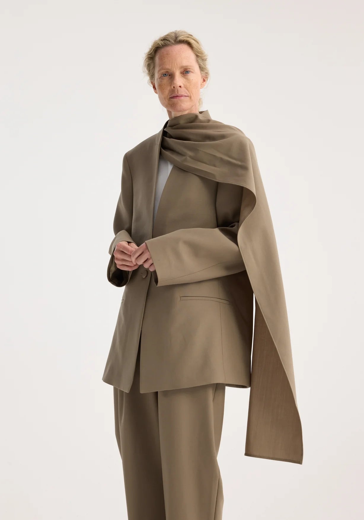 RÓHE BLAZER WITH INTEGRATED SCARF - KHAKI