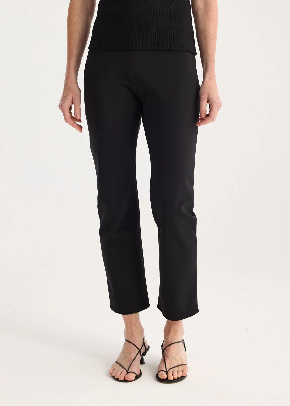 RÓHE CIGARETTE SCUBA TROUSERS - BLACK
