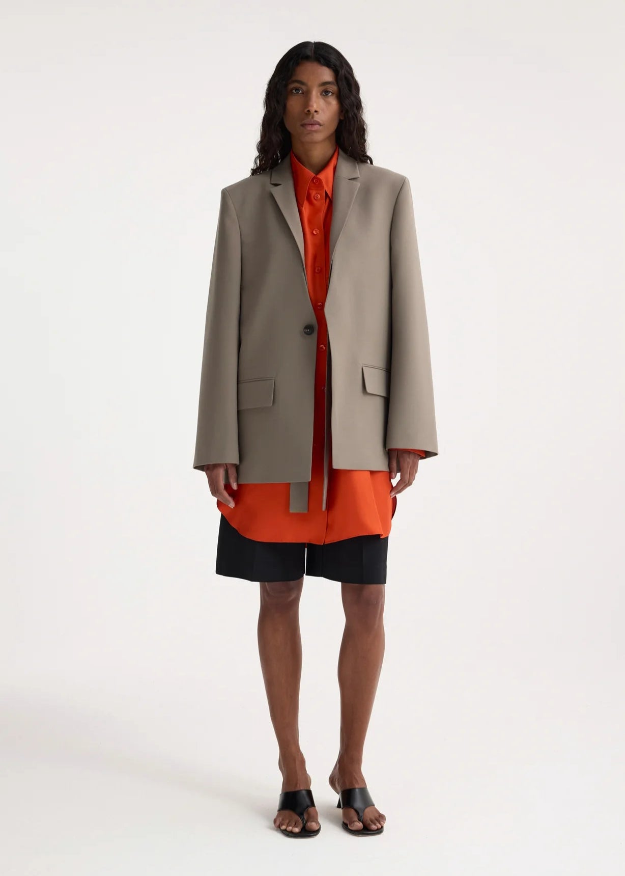 RÓHE DECONSTRUCTED BELTED BLAZER - TAUPE
