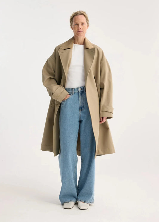 RÓHE GARDEN COAT WITH SUEDE COLLAR - SAND