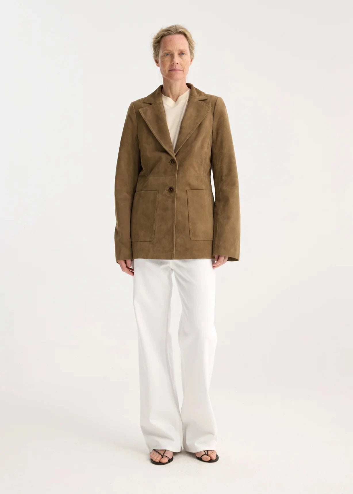 RÓHE SUEDE BLAZER WITH PATCH POCKETS - LIGHT KHAKI
