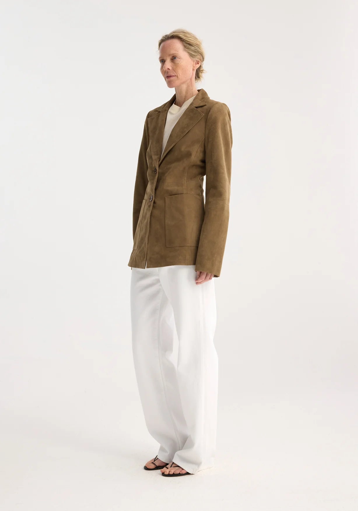 RÓHE SUEDE BLAZER WITH PATCH POCKETS - LIGHT KHAKI