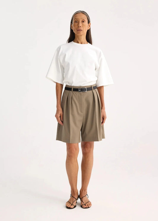 RÓHE TAILORED WIDE LEG SHORTS - KHAKI