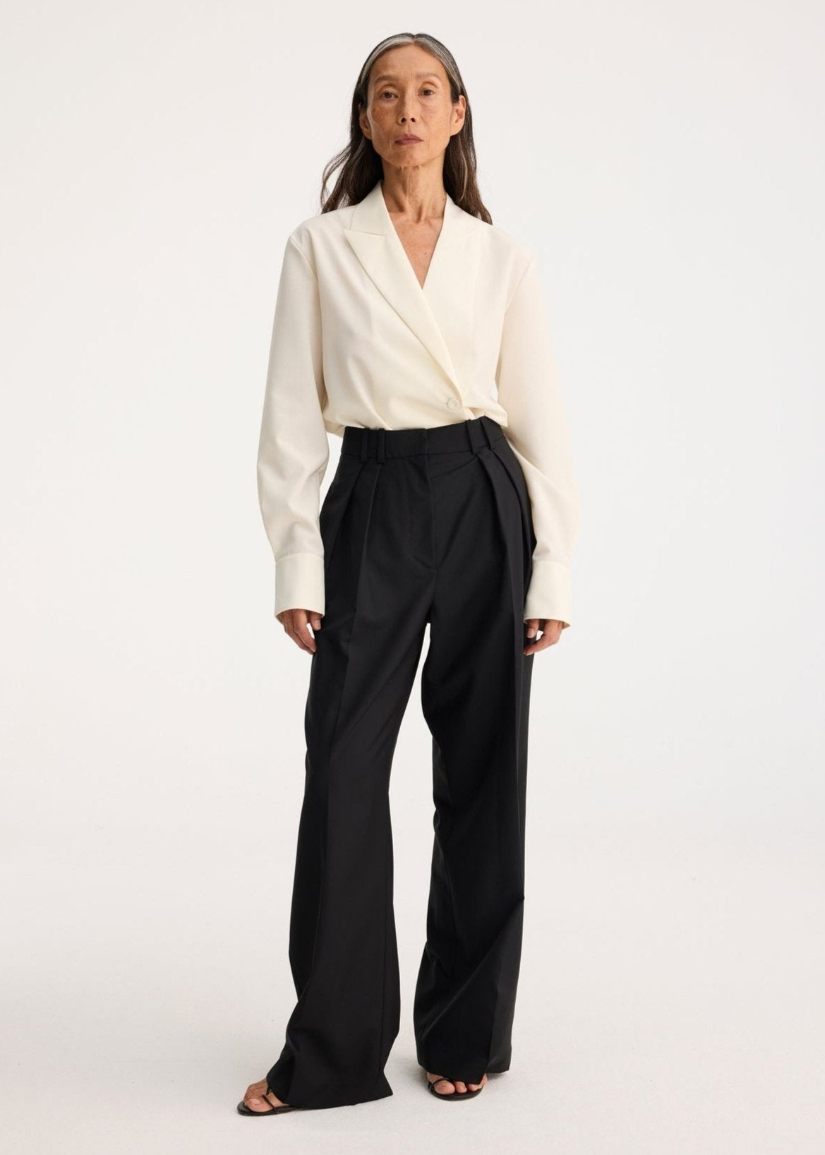 RÓHE WIDE LEG DOUBLE PLEATED TROUSERS - BLACK