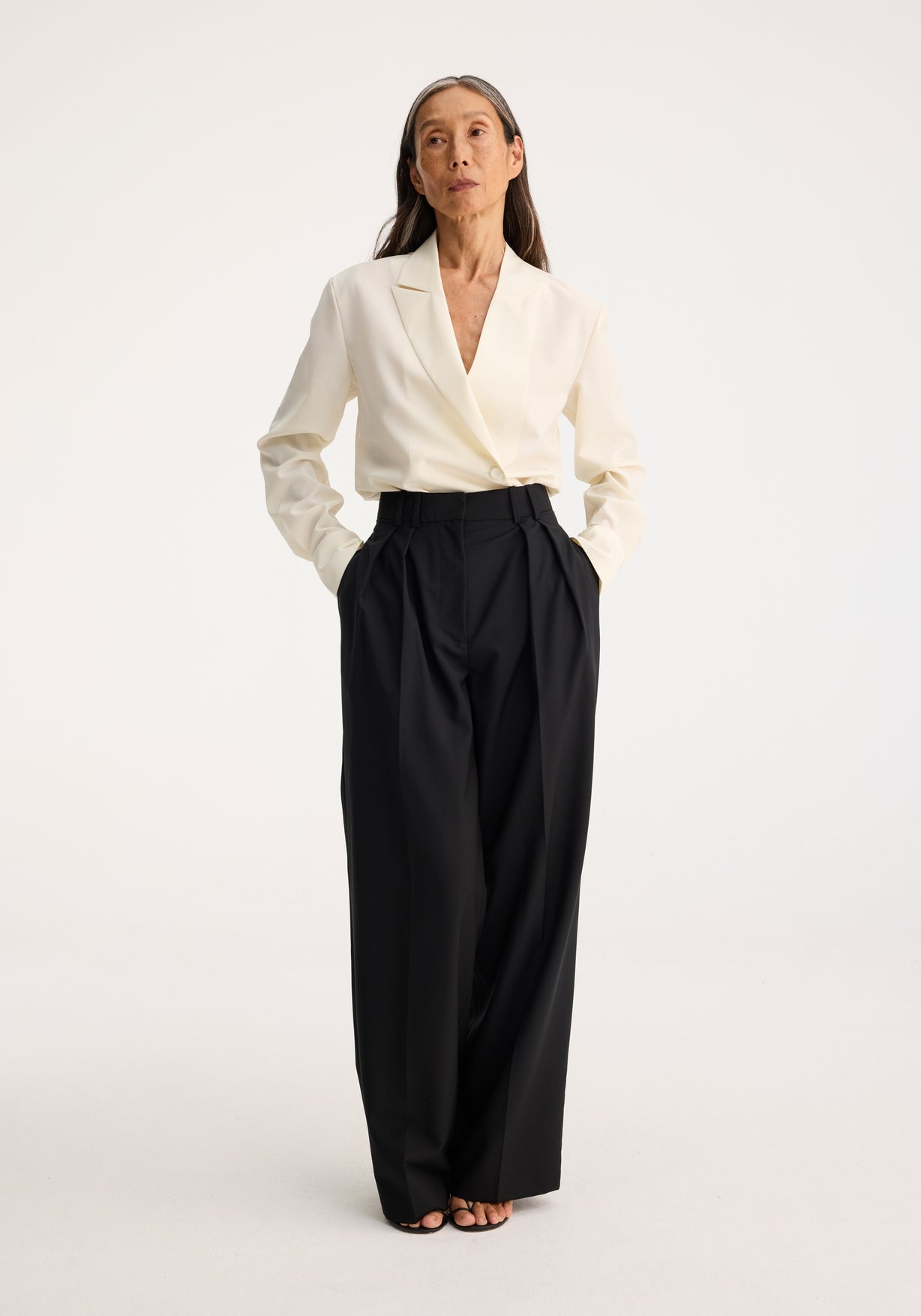 RÓHE WIDE LEG DOUBLE PLEATED TROUSERS - BLACK