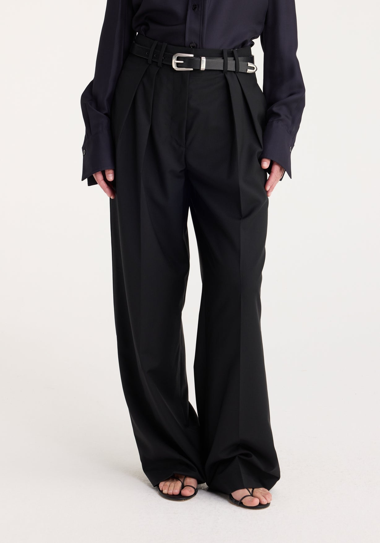 RÓHE WIDE LEG DOUBLE PLEATED TROUSERS - BLACK