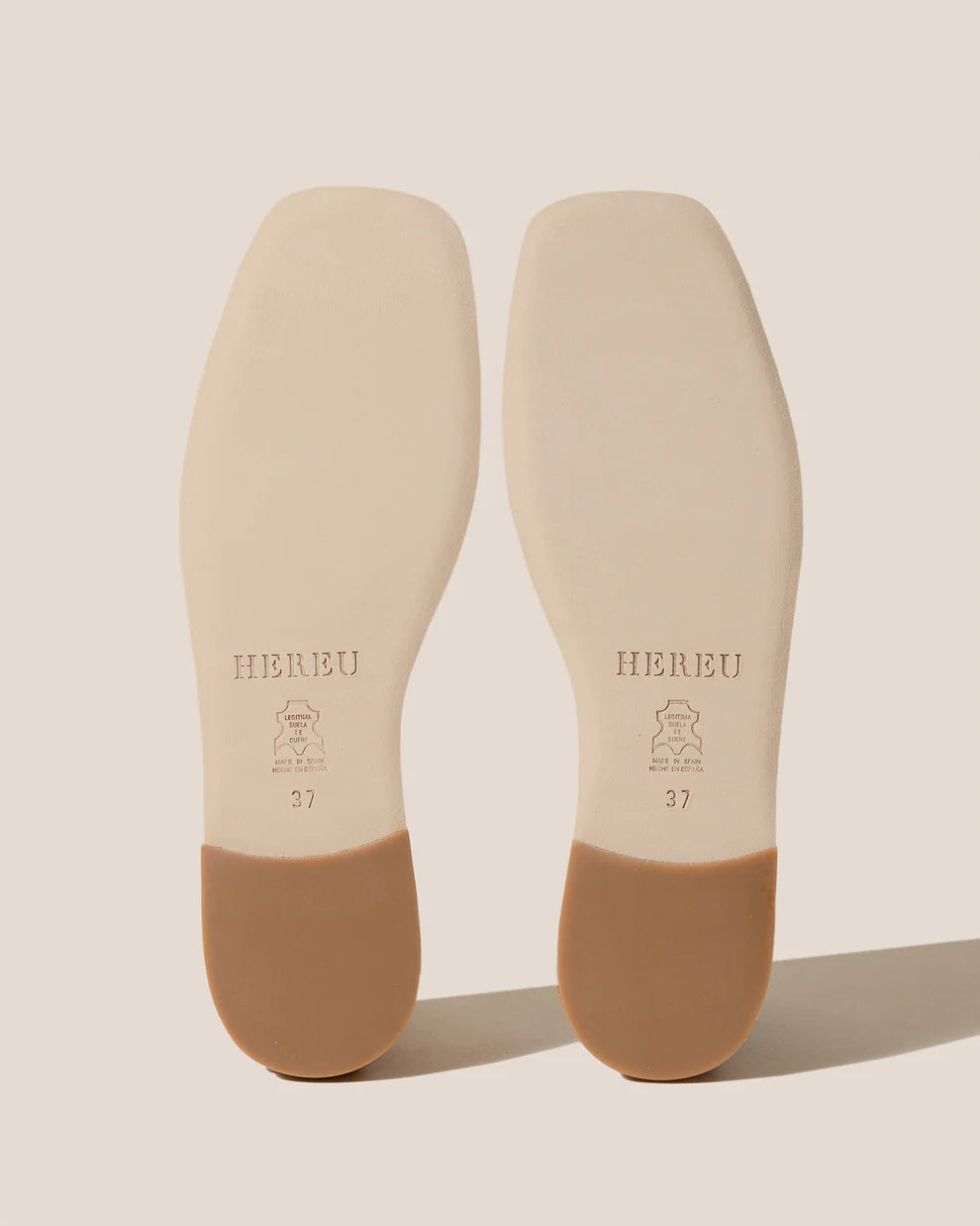 HEREU PUNTERA PLEATED TOE  PUMP - MAHOGANY