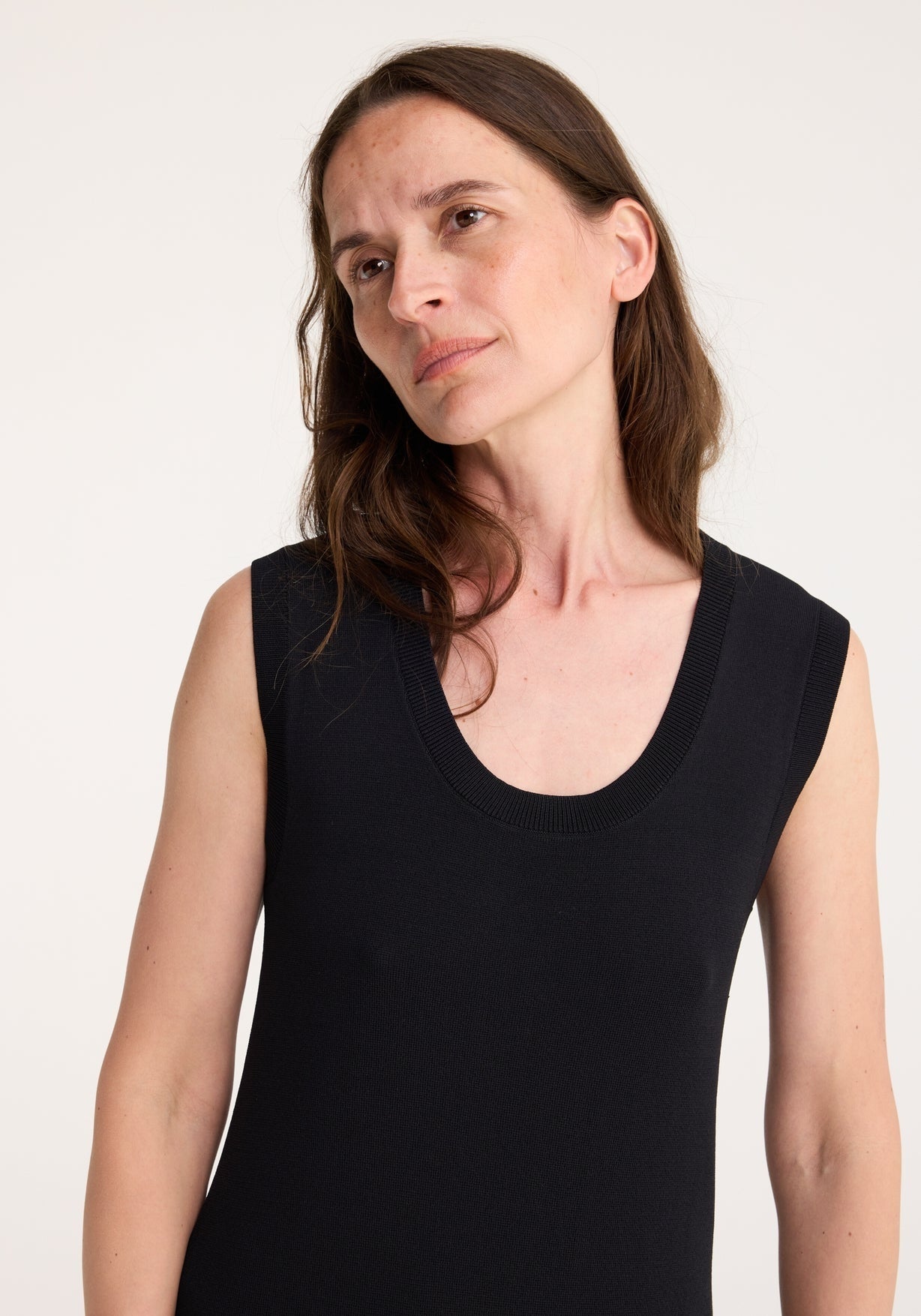 RÓHE SCOOP NECK KNITTED DRESS - BLACK