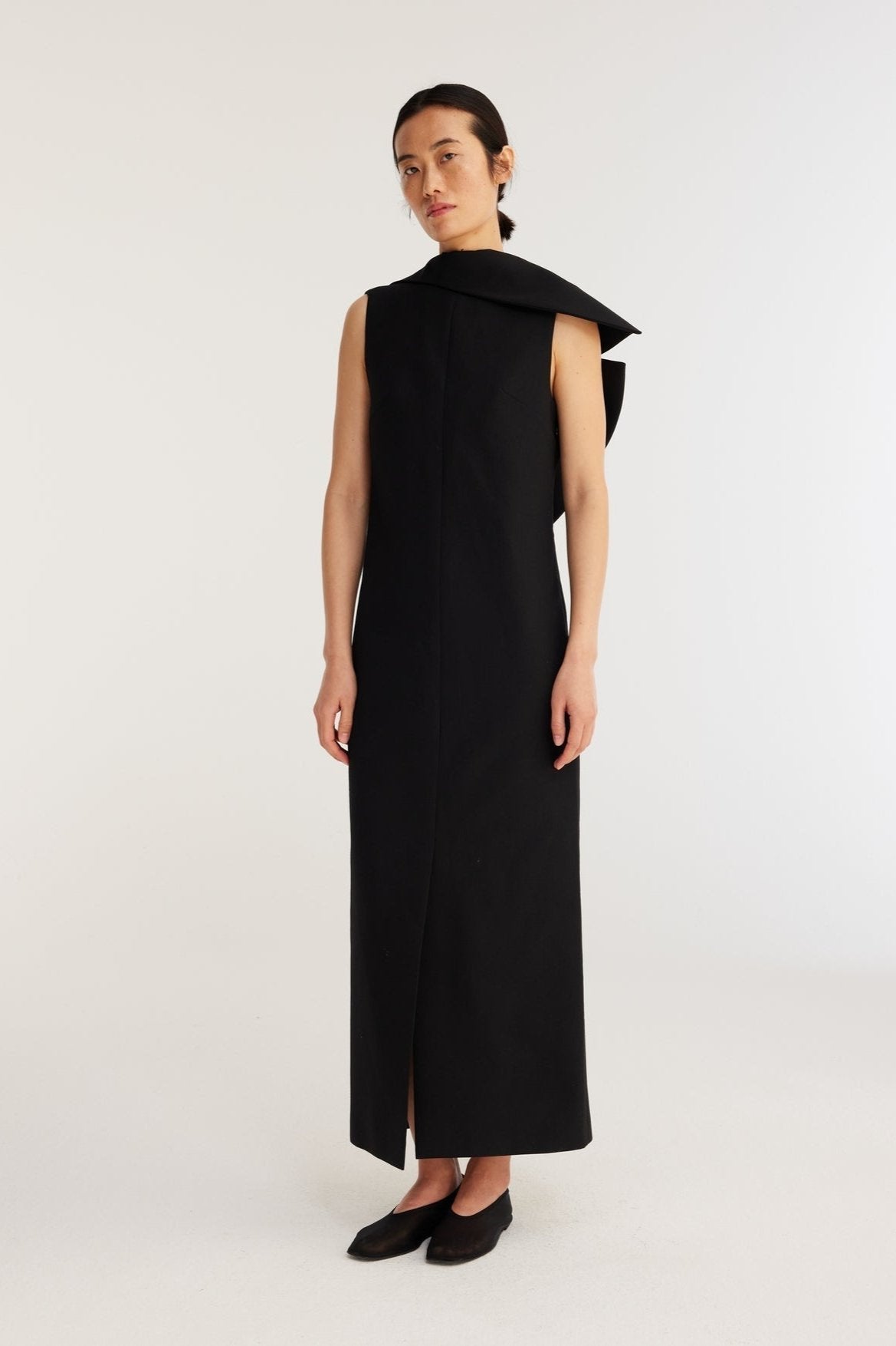 RÓHE SCULPTURAL OPEN BACK TAILORED DRESS - NOIR
