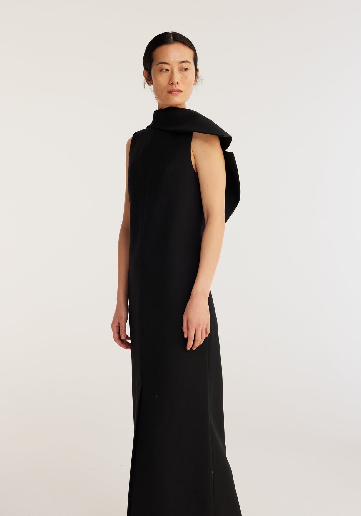 RÓHE SCULPTURAL OPEN BACK TAILORED DRESS - NOIR