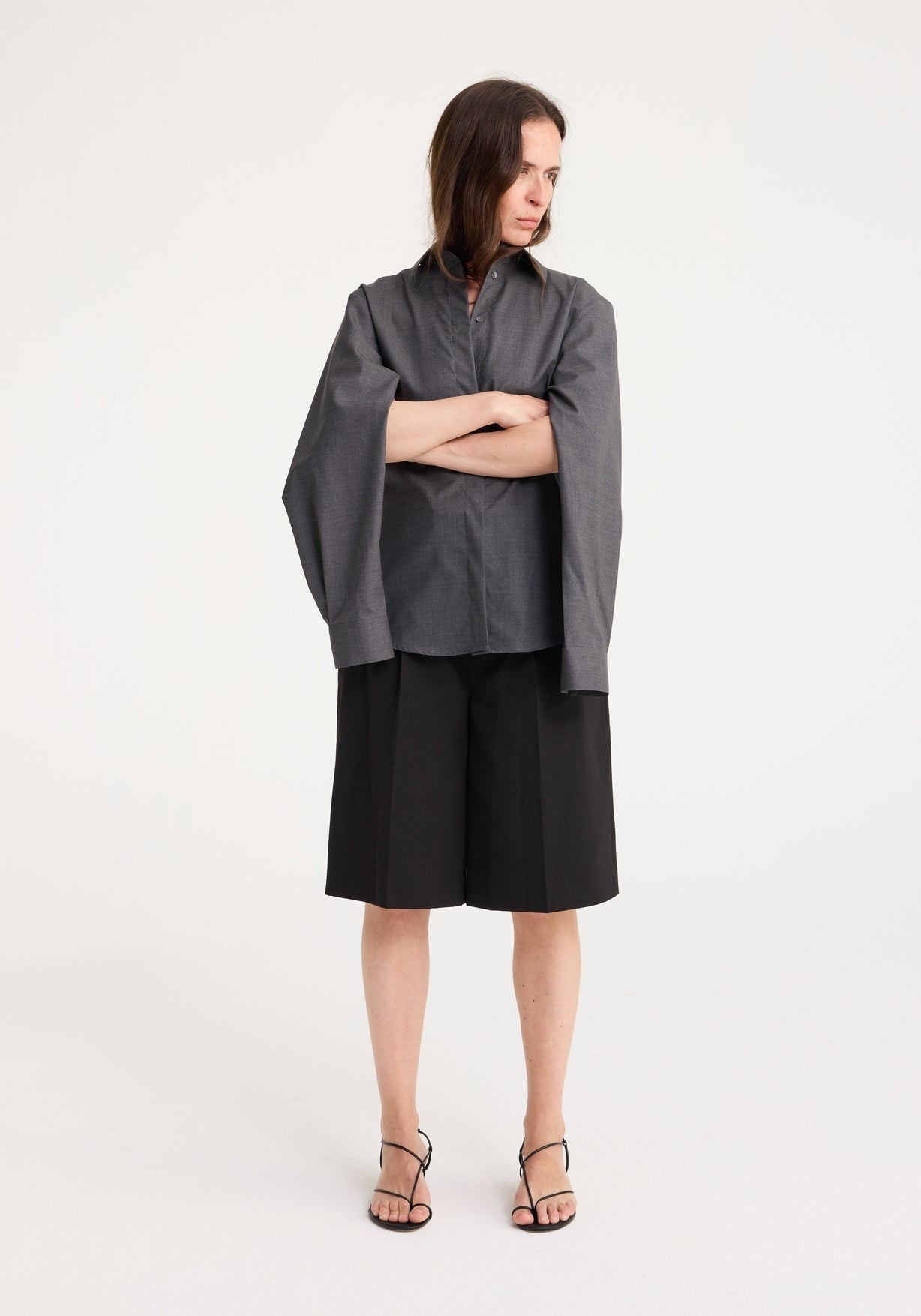 RÓHE SHAPED OPEN ARMHOLE SHIRT - DARK GREY MELANGE