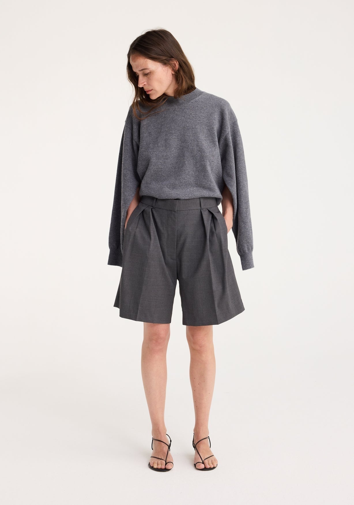 RÓHE TAILORED WIDE LEG SHORTS - DARK GREY MELANGE