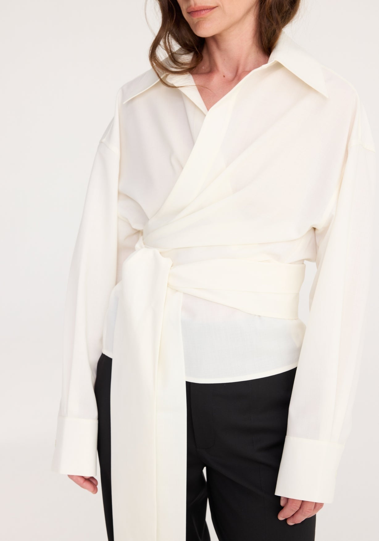 RÓHE WRAP SHIRT - OFF WHITE