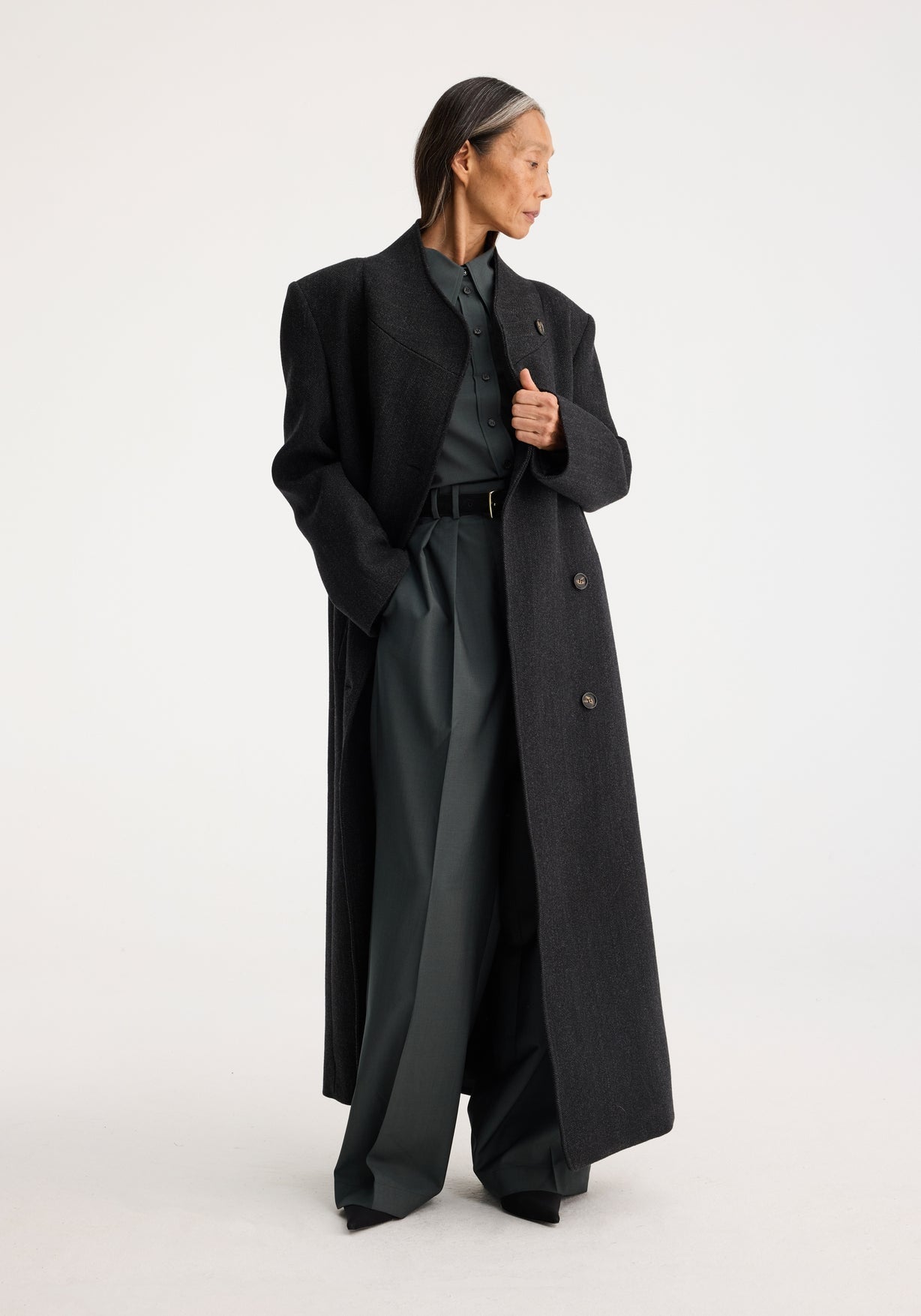 RÓHE FOLDED COLLAR DOUBLE BREASTED COAT - CHARCOAL HERRINGBONE