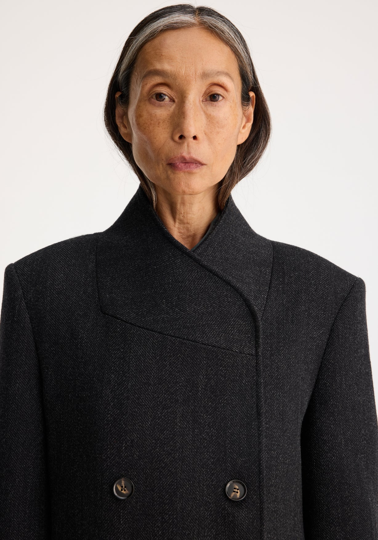 RÓHE FOLDED COLLAR DOUBLE BREASTED COAT - CHARCOAL HERRINGBONE