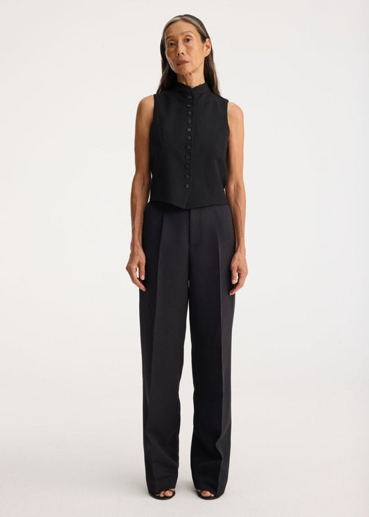 RÓHE RELAXED SINGLE PLEATED TROUSERS - BLACK