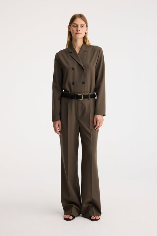RÓHE RELAXED SINGLE PLEATED TROUSERS - EARTH