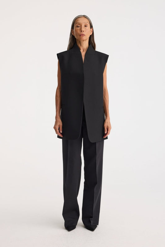 RÓHE SLEEVELESS JACKET - BLACK