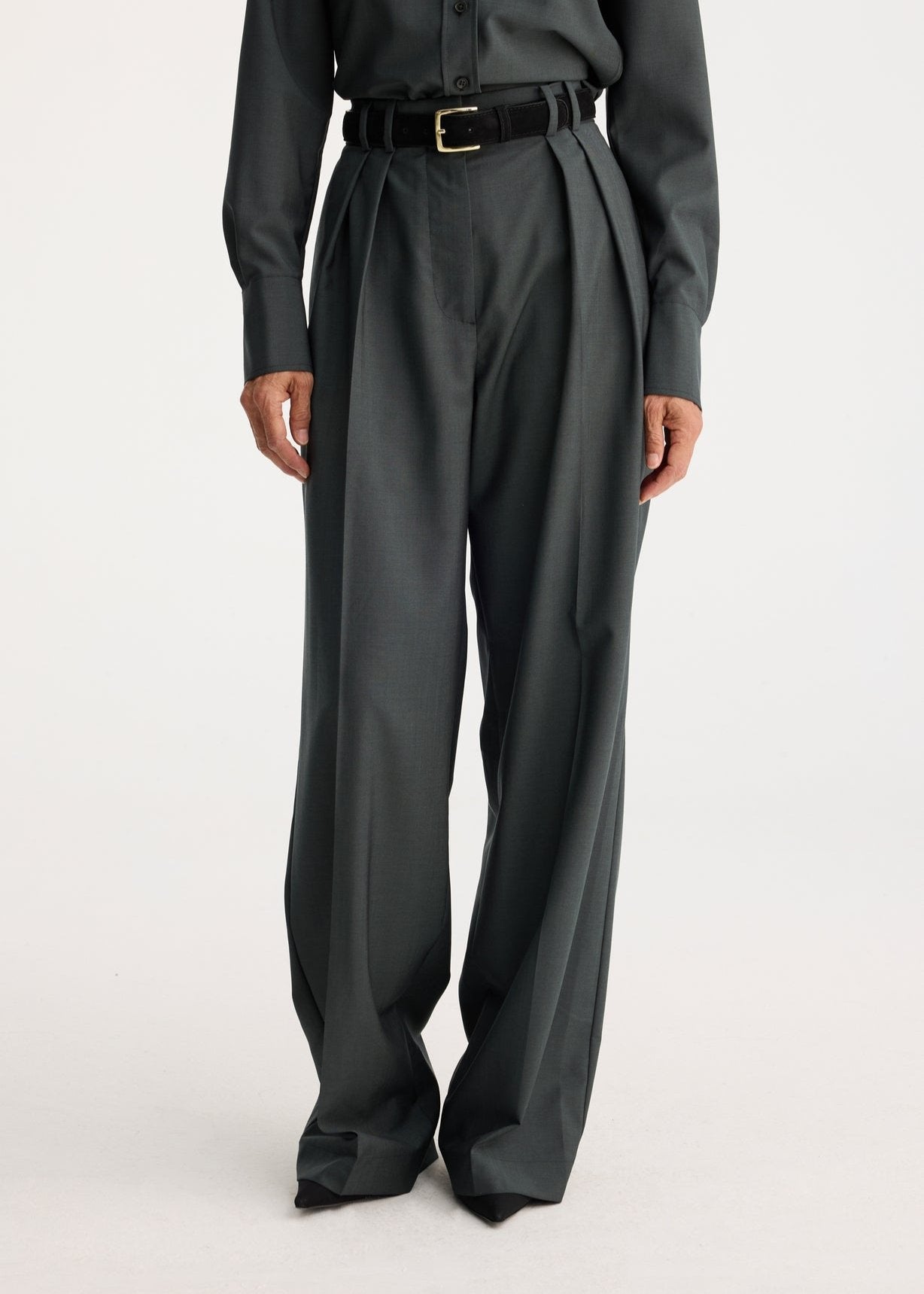 RÓHE WIDE LEG DOUBLE PLEATED TROUSERS - BOTTLE GREEN
